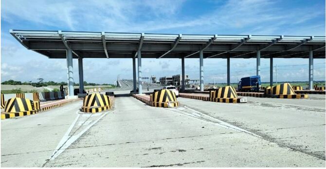 মাওয়া-ভাঙ্গা এক্সপ্রেসওয়ে বগাইল টোলপ্লাজা যেন মৃত্যুফাঁদ