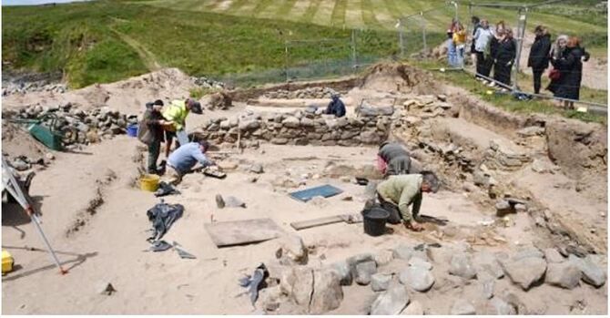 ব্রিটেনের সমুদ্রতীরে গণকবর, মিলল দুই শতাধিক কঙ্কাল