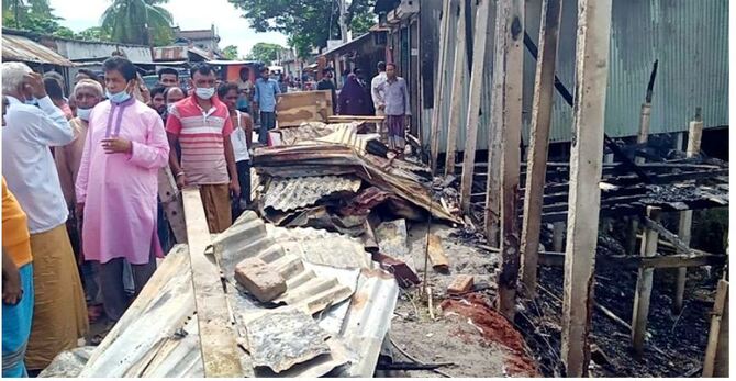শরীয়তপুরে আগুনে পুড়ল ১৭ দোকান, কোটি টাকার ক্ষতি