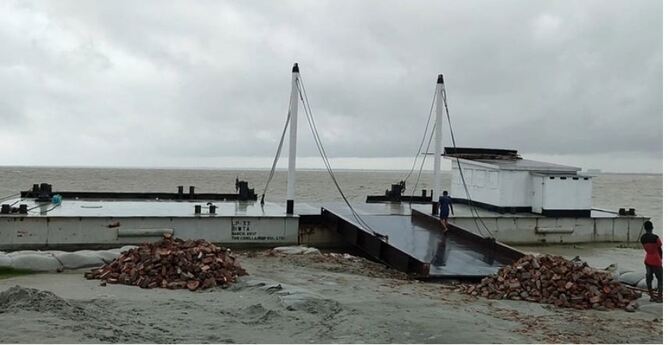 শিমুলিয়া-বাংলাবাজার নৌরুটে ফেরি চলাচল বন্ধ