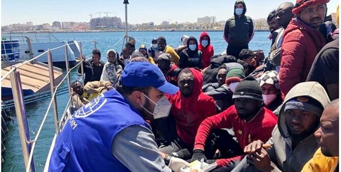 লিবিয়া উপকূলে নৌকা ডুবে ৫৭ শরণার্থীর মৃত্যুর শঙ্কা