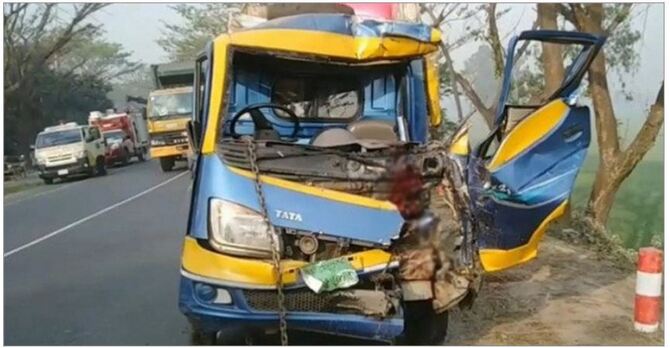 গোবিন্দগঞ্জে ট্রাক-পিকআপ মুখোমুখি সংঘর্ষে নিহত ২