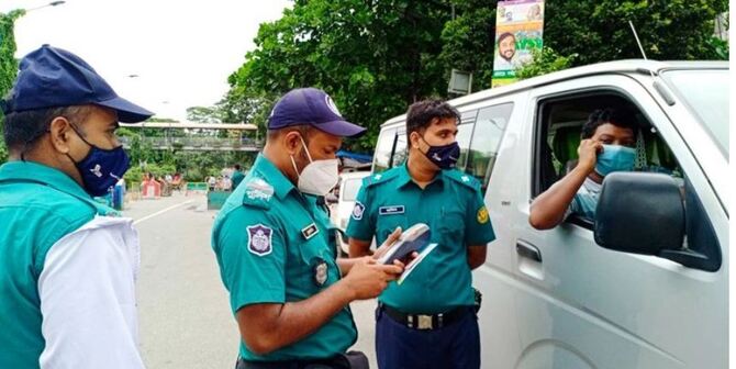 গাড়িতে ‘ইমারজেন্সি রোগী’ লিখে ঘোরাঘুরি, জরিমানা ৩ হাজার