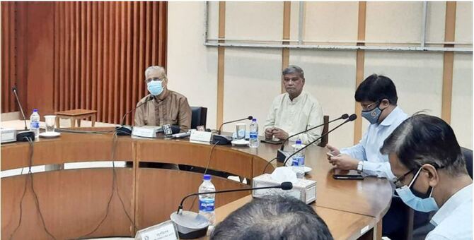 ফোন ফিরে পেয়ে পুলিশকে ধন্যবাদ দিলেন পরিকল্পনামন্ত্রী