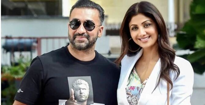 বাড়িতে পুলিশ ঢুকতেই স্বামীর সঙ্গে ঝগড়ায় জড়ান শিল্পা