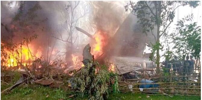 ফিলিপাইনে সামরিক বিমান বিধ্বস্তে নিহত ১৭