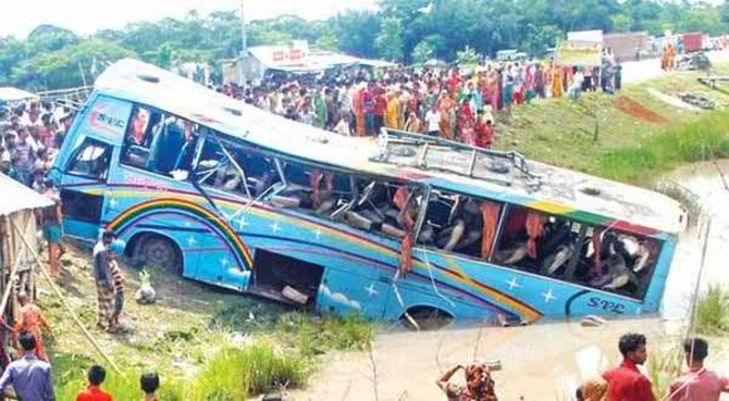 ঈদযাত্রায় ১৫৮ দুর্ঘটনা, নিহত ২০৭ জন
