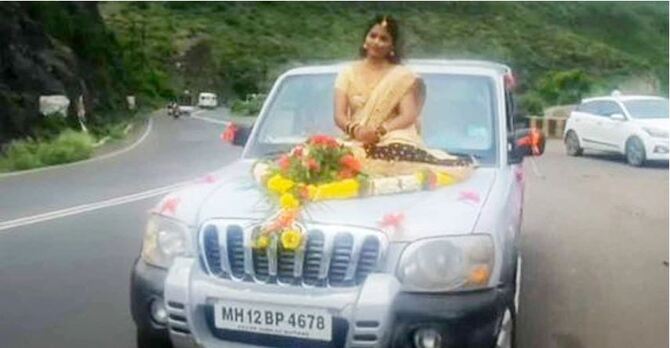 গাড়ির বনেটে বসে বিয়েতে যাওয়ায় কনে গ্রেফতার