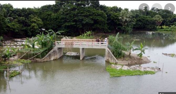 ব্রিজ আছে সড়ক নেই, বিপাকে ফরিদপুরের ১৩ গ্রামের মানুষ