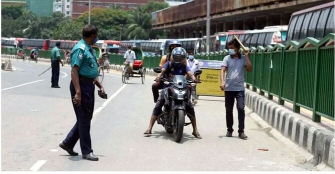 অকারণে বের হয়ে লালবাগ-রমনায় আটক ১৪৭