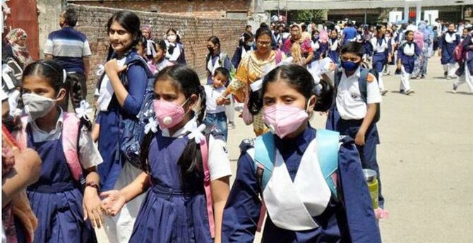 শিক্ষাপ্রতিষ্ঠান খুলে দিতে ইউনিসেফ-ইউনেস্কোর আহ্বান