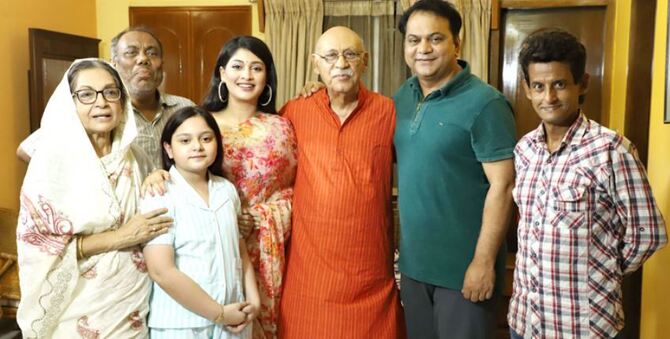 ঈদে হানিফ সংকেতের নাটক যুগের হুজুগে