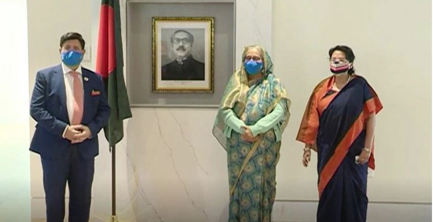 যুক্তরাষ্ট্রে বাংলাদেশ হাউজ উদ্বোধন করলেন প্রধানমন্ত্রী