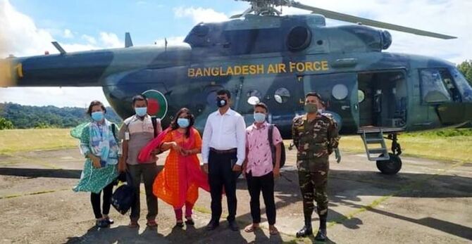 হেলিকপ্টারেই দুর্গম পাহাড়ে পৌঁছাবে টিকার দ্বিতীয় ডোজ