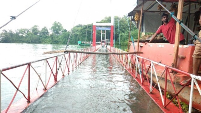 পানিতে ডুবে গেছে রাঙ্গামাটির ঝুলন্ত সেতু