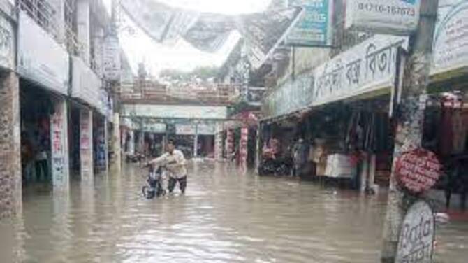 জোয়ারের পানিতে প্লাবিত পটুয়াখালী শহর