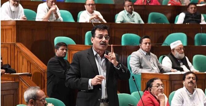 ‘জিয়া মুক্তিযোদ্ধা নন’ সংসদ থেকে এসব কথা এক্সপাঞ্জের দাবি