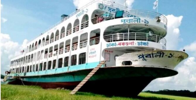 বিষখালীতে নেই সিগন্যাল বাতি, ডুবোচরে আটকে যাচ্ছে যাত্রীবাহী লঞ্চ