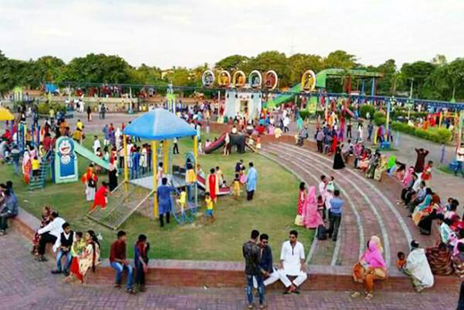 বিনোদনকেন্দ্রে ফিরছেন ভ্রমণপিপাসুরা