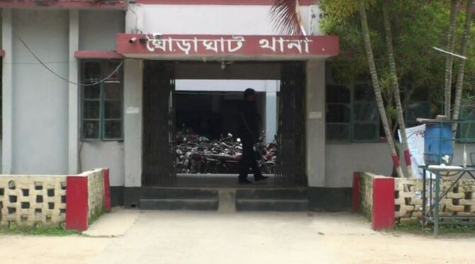 পলাশবাড়ীর কিশোরগাড়ি ইউপি চেয়ারম্যানসহ ৬ জুয়ারু আটক