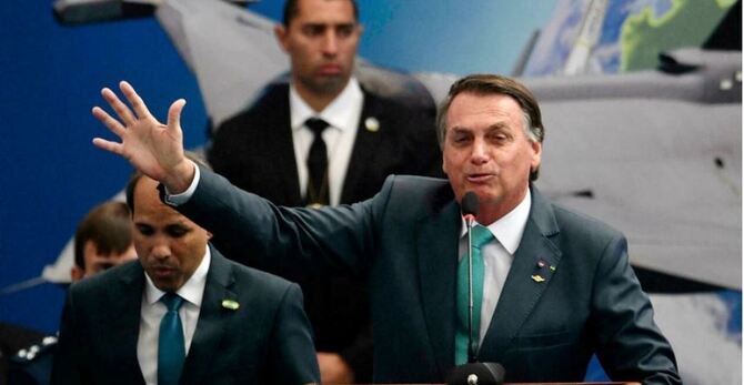 আমাকে ক্ষমতাছাড়া করতে পারে কেবল ঈশ্বর: ব্রাজিলিয়ান প্রেসিডেন্ট