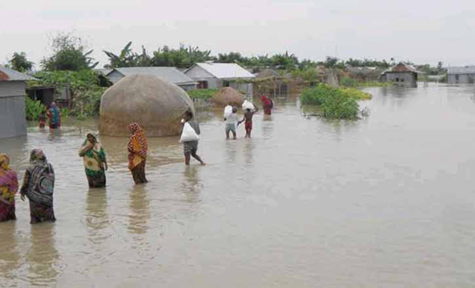 বন্যা পরিস্থিতি উন্নতির দিকে