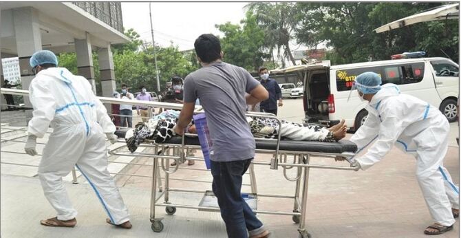 দেশে করোনায় ২৪ ঘন্টায় ৬৫ জনের মৃত্যু, শনাক্ত ২৭১০