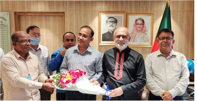 সততা-দায়িত্বশীলতা নিয়ে কাজ করতে হবে: শ ম রেজাউল