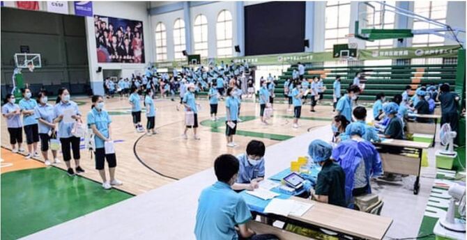 ১০০ কোটি মানুষকে টিকা দিয়েছে চীন