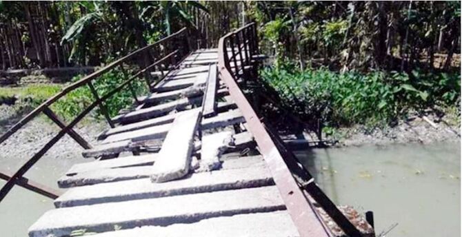 ব্রিজটিই এখন যেন মরণফাঁদ