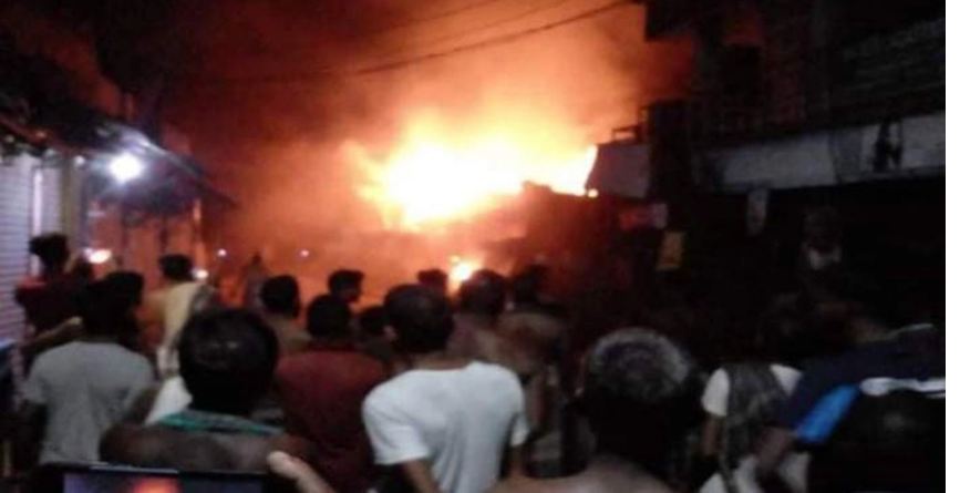 খুলশীতে ৮ সেমিপাকা বসতঘর ভস্মীভূত