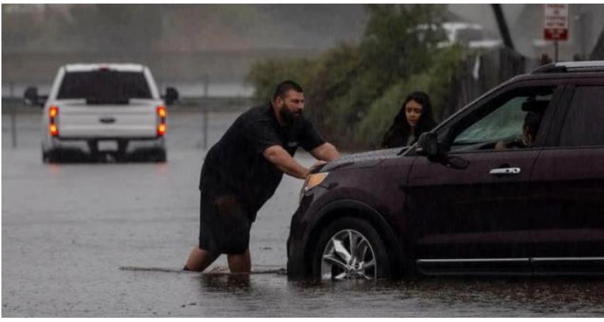 আচমকা ঝড়-বন্যা-ভূমিধসে বিপর্যস্ত ক্যালিফোর্নিয়া