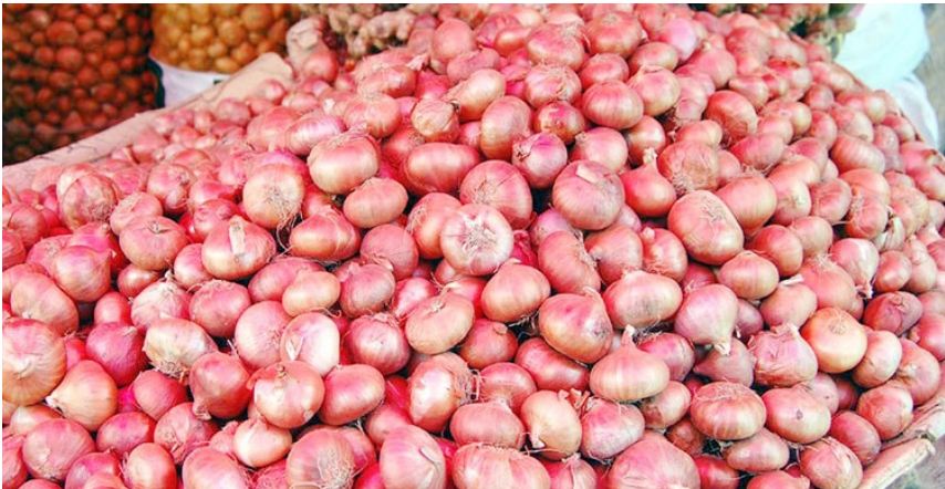 আমদানি খরায় লাগামহীন পেঁয়াজের দাম