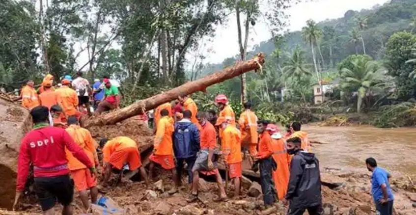 কেরালায় ভারি বৃষ্টি ও ভূমিধসে মৃতের সংখ্যা বেড়ে ১৫