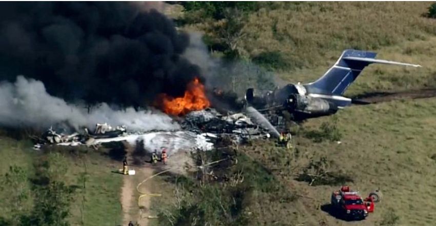 টেক্সাসে প্লেন বিধ্বস্ত, ভাগ্যক্রমে বেঁচে গেলেন সব আরোহী