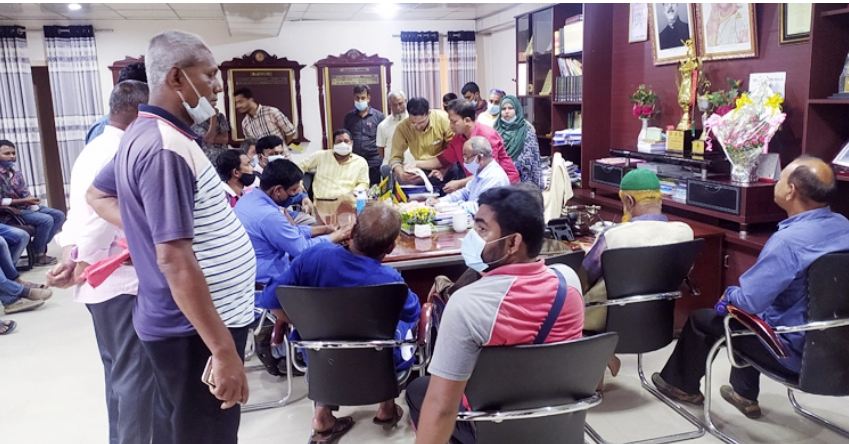 রংপুর সিটি মেয়রের কক্ষে অনুষ্ঠান চলাকালে ‌‌‌‌‌‌‘গুলি’