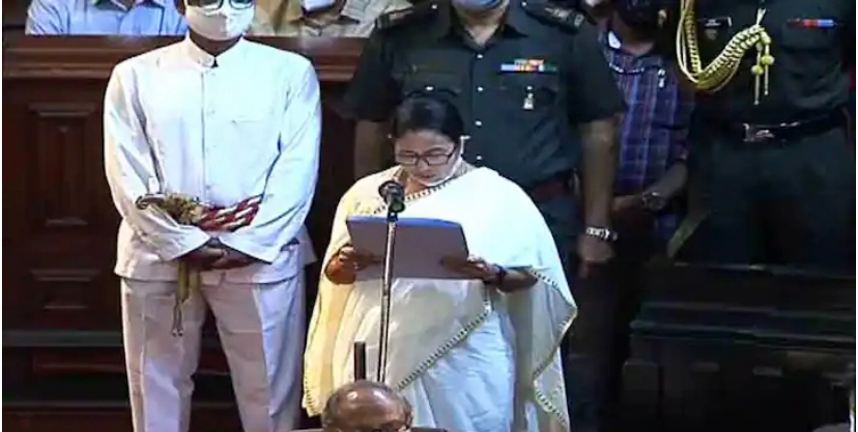 বিধায়ক হিসেবে শপথ নিলেন মমতা