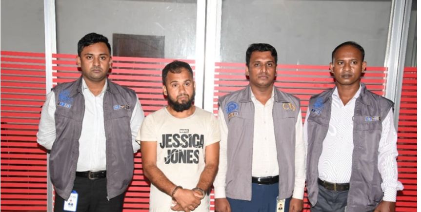 পরকীয়ায় বাধা দেওয়ায় শরীরে গরম তেল ঢাললেন স্বামী, স্ত্রীর মৃত্যু