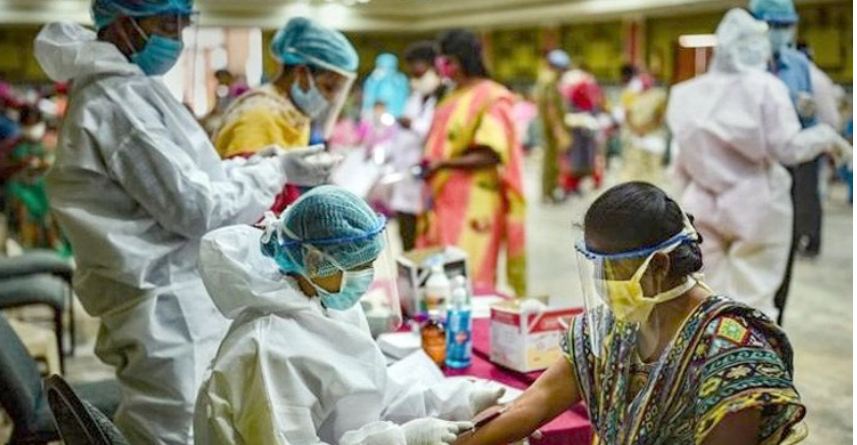 বিশ্বে একদিনে ৪৬২৫ জনের মৃত্যু, সংক্রমিত তিন লক্ষাধিক