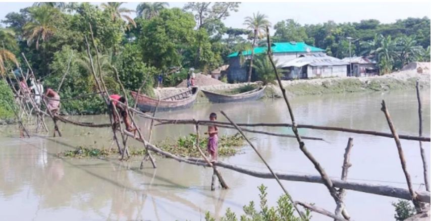 ব্রিজের অভাবে ভুগছে দ্বীপের ১০ হাজার বাসিন্দা