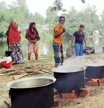 কলেজ ছুটি দিয়ে নৌকা প্রার্থীর সমাবেশ-ভুরিভোজ