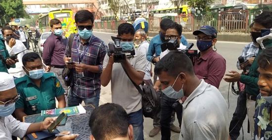 ভাড়া ৯ টাকা বেশি নিয়ে জরিমানা দিলেন দুই হাজার