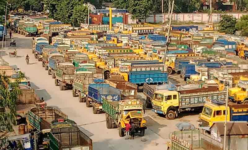 পরিবহন ধর্মঘটে বন্ধ সার সরবরাহ