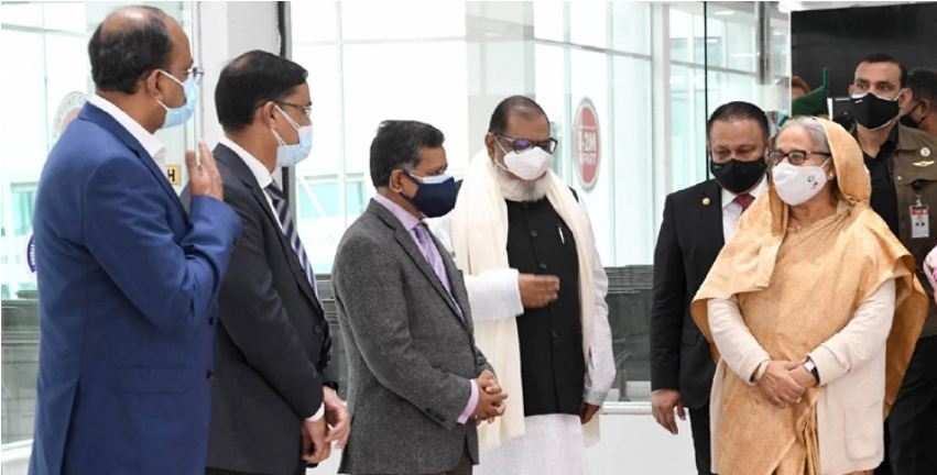 দেশে ফিরেছেন প্রধানমন্ত্রী
