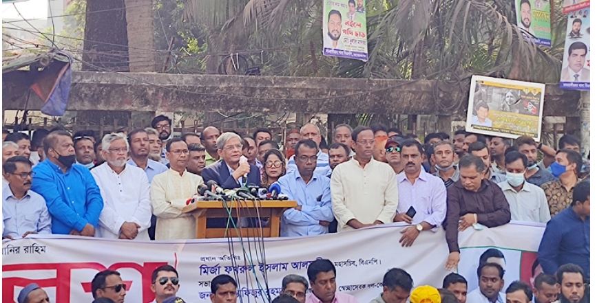 একমাত্র খালেদা জিয়াই দেশে গণতন্ত্র ফিরিয়ে আনতে পারেন: ফখরুল