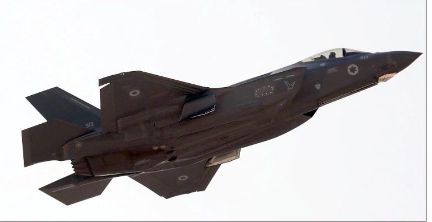 ইসরায়েলের বিমান হামলায় সিরিয়ায় নিহত ২, আহত ৭