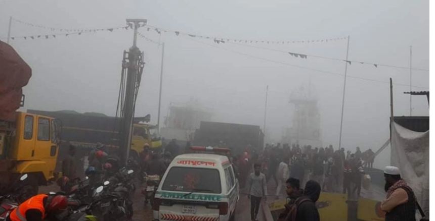 ১০ ঘণ্টা পর দৌলতদিয়া-পাটুরিয়ায় ফেরি চলাচল শুরু