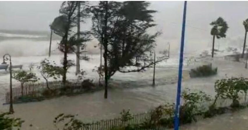 দুপুরের পর মিলতে পারে সূর্যের দেখা, নামবে সতর্ক সংকেত