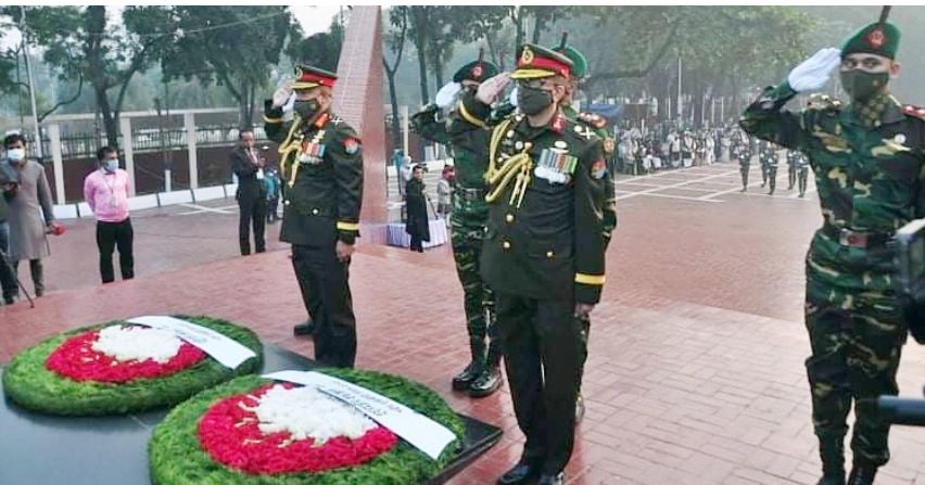 শহীদ বুদ্ধিজীবী স্মৃতিসৌধে রাষ্ট্রপতি ও প্রধানমন্ত্রীর শ্রদ্ধা