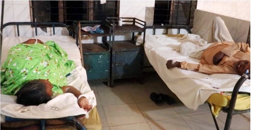 বাবা-মাকে পিটিয়ে হাসপাতালে পাঠালো ছেলে